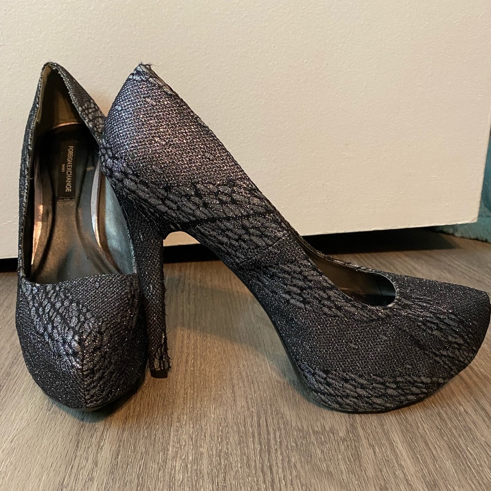 Foreign Exchange 5 1/2" Heels-Size 8